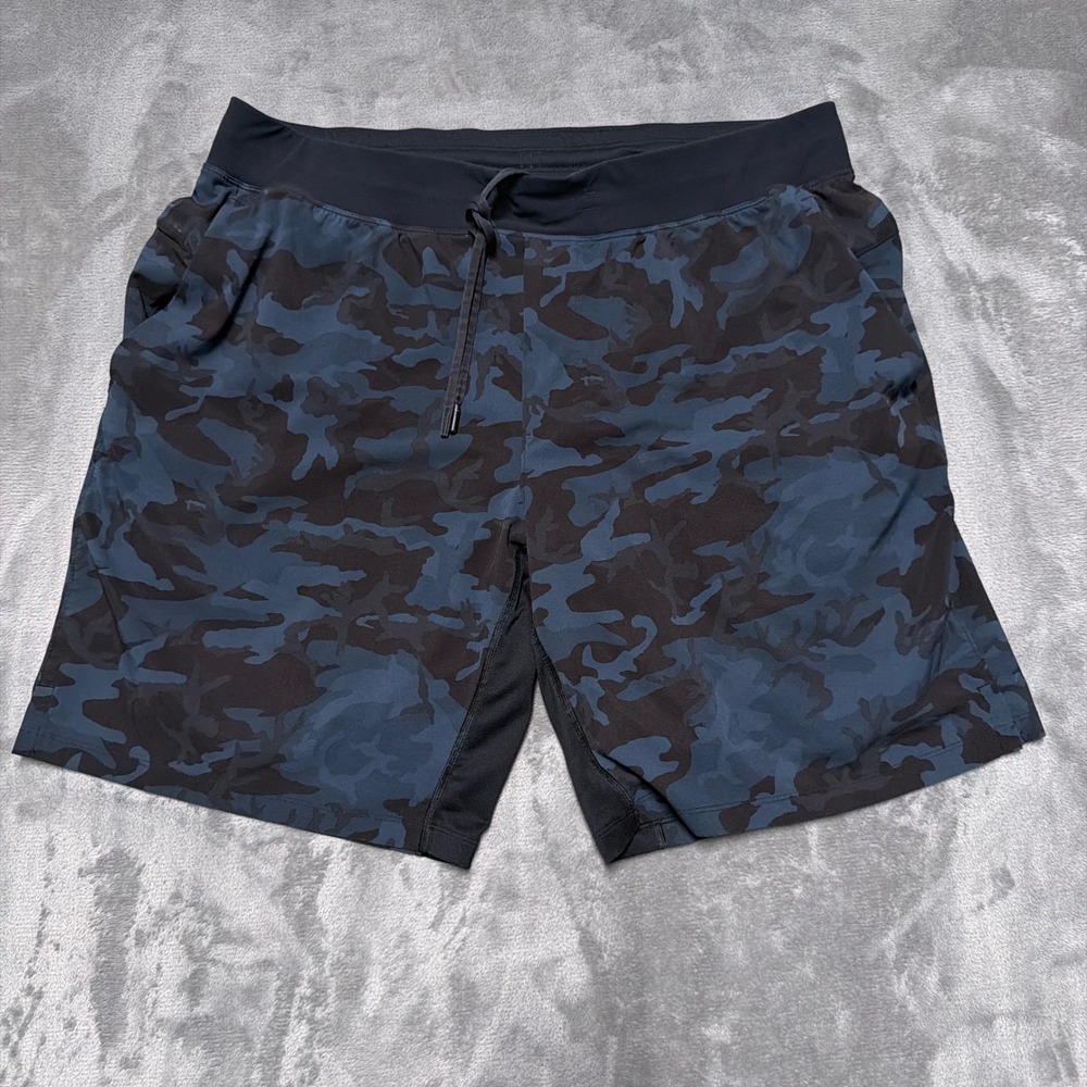 Lululemon T.H.E. Short Men XXL Blue Camo Lined 9" Inseam Gym Running